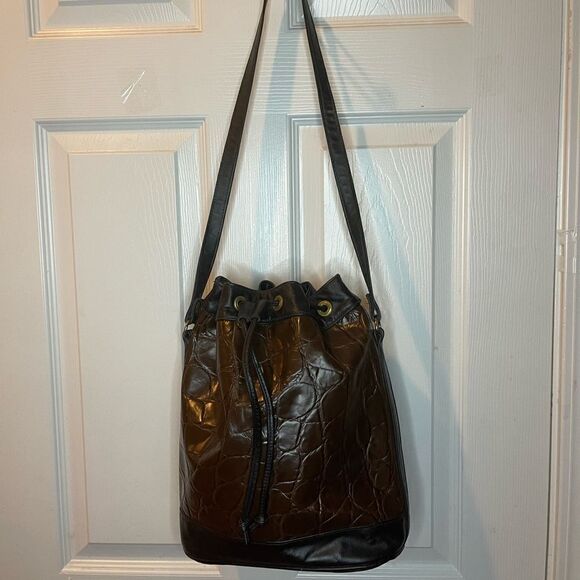 Brown croc prints black trims vegan leather bucket style drawstring shoulder bag - Picture 4 of 13